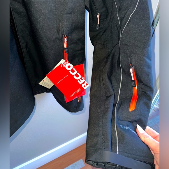 Men’s Winter Jacket - Picture 6 of 9